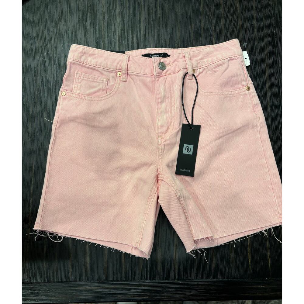 Pink número cut off shorts size 26